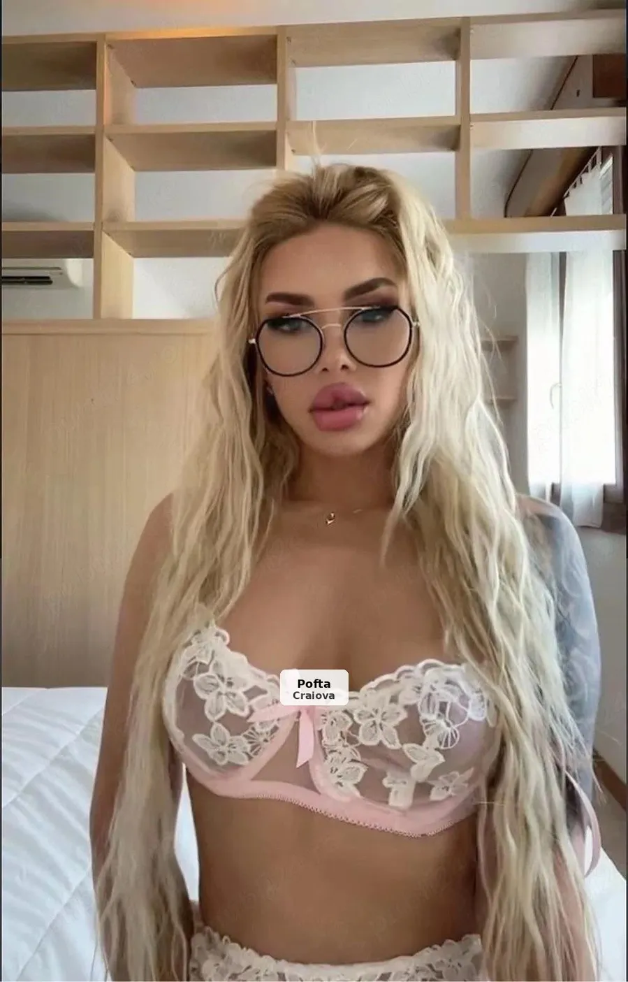 Elena, nouă în oraș – fără grabă - 1/3
