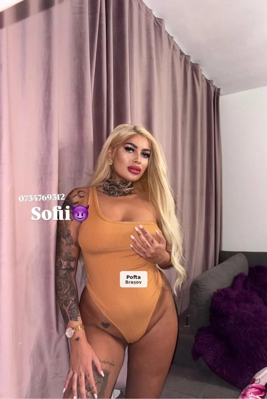 Sofii - Blondă cu forme naturale - 1/4