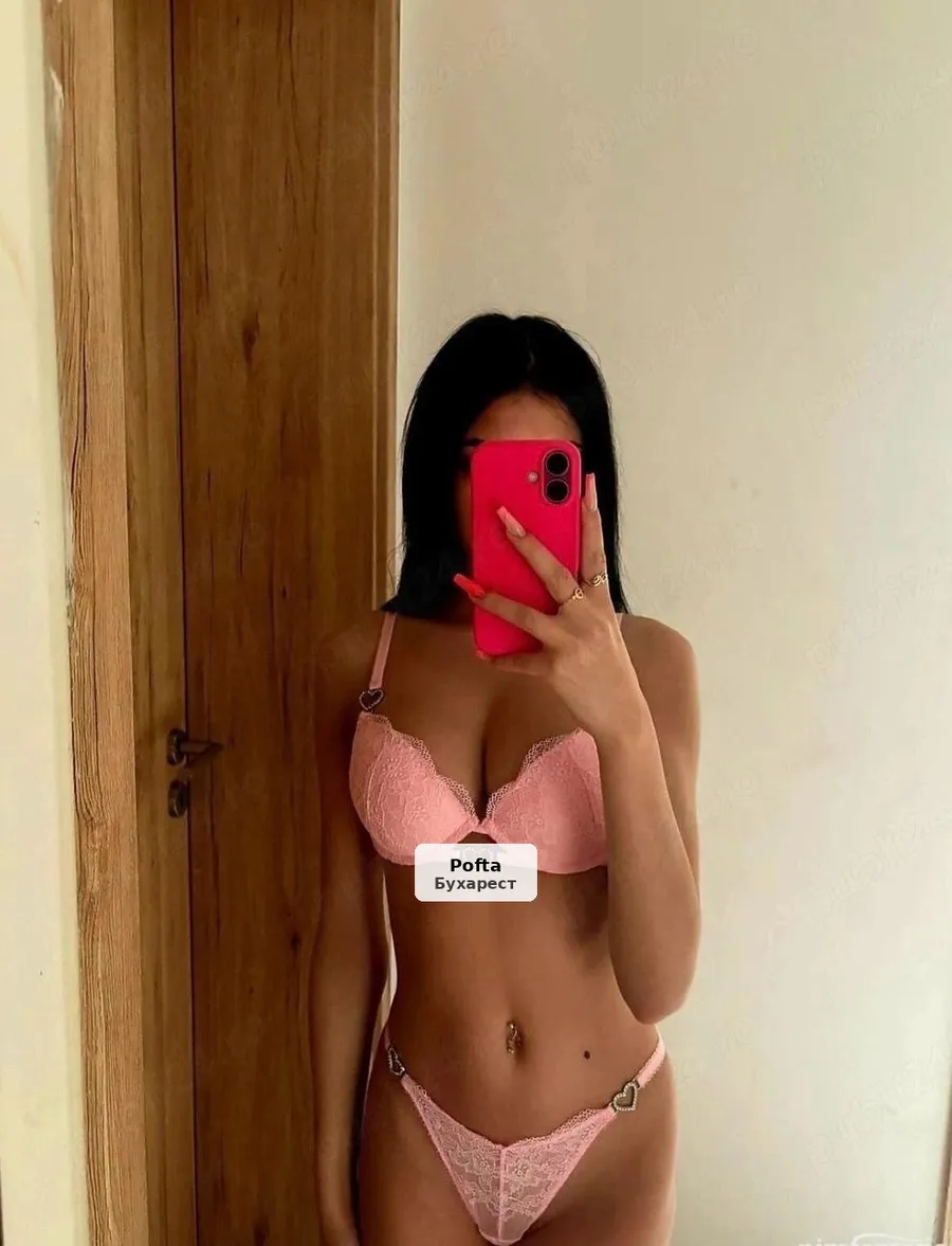 Anays, petite brunette - travel only - 1/3