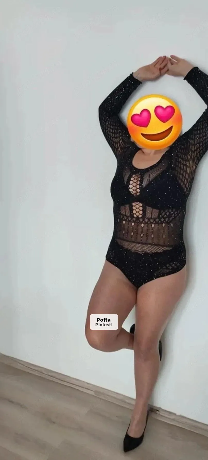 Blondă senzuală, disponibilă pentru întâlniri - 1/5