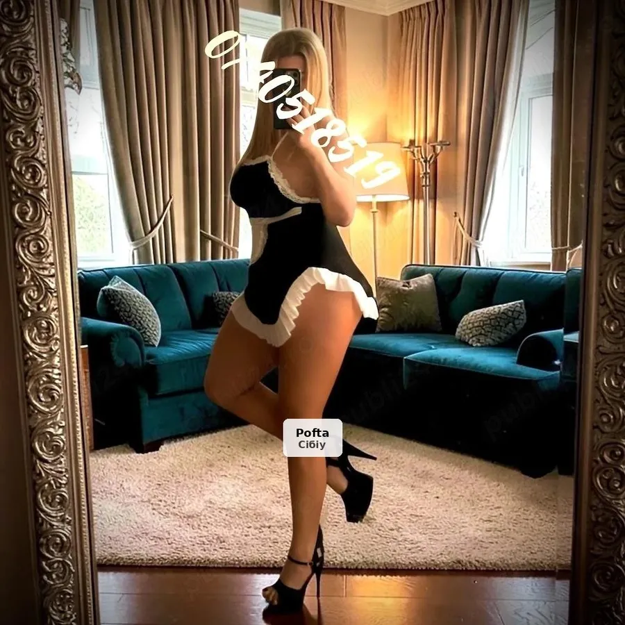 Delia - Fantasies and Hot Experiences - 1/4