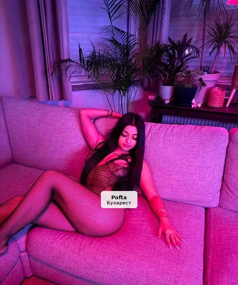 Alina - Travel Only - 1/2