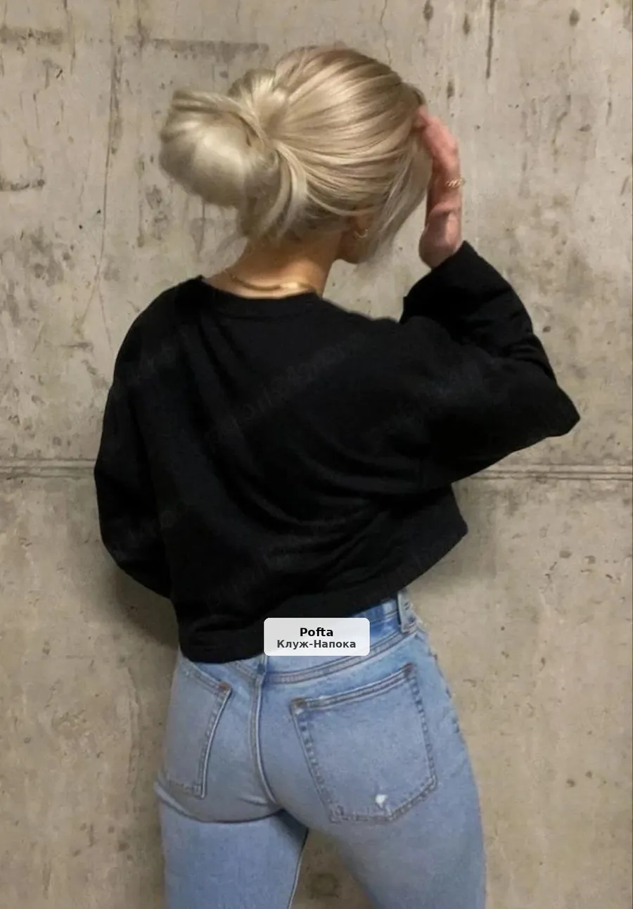 Karla, new in town - traveling only - 1/3
