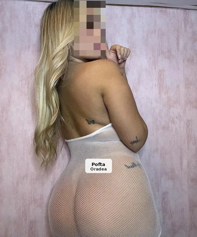 Blondă focoasă cu forme, nouă în oraș - 1/3