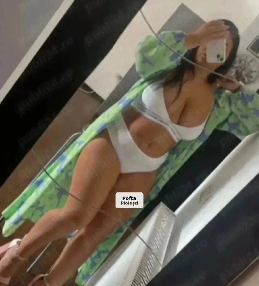 Sweet mature woman - 1/4