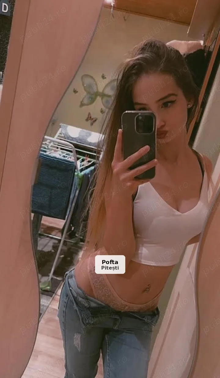 21-Year-Old Petite Girl - 1/5