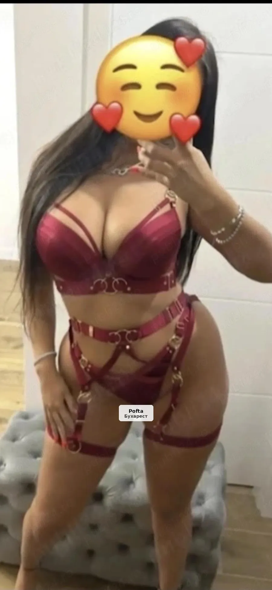 Curvy Brunette, Discreet & Passionate - 1/4