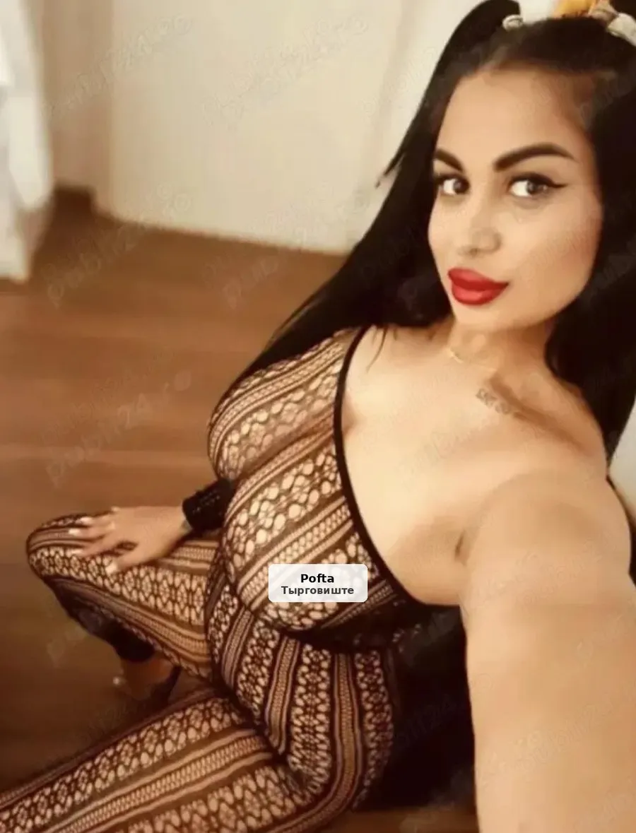 Mihaela - Întâlnire discretă în Republicii - 1/2