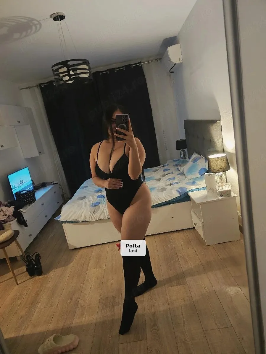 Monica, New in Town - 1/1