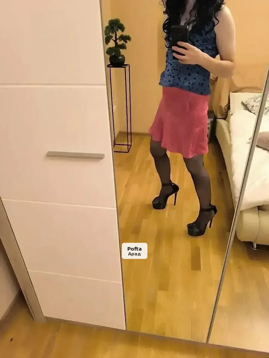 Travestită activă și dotată - 1/3