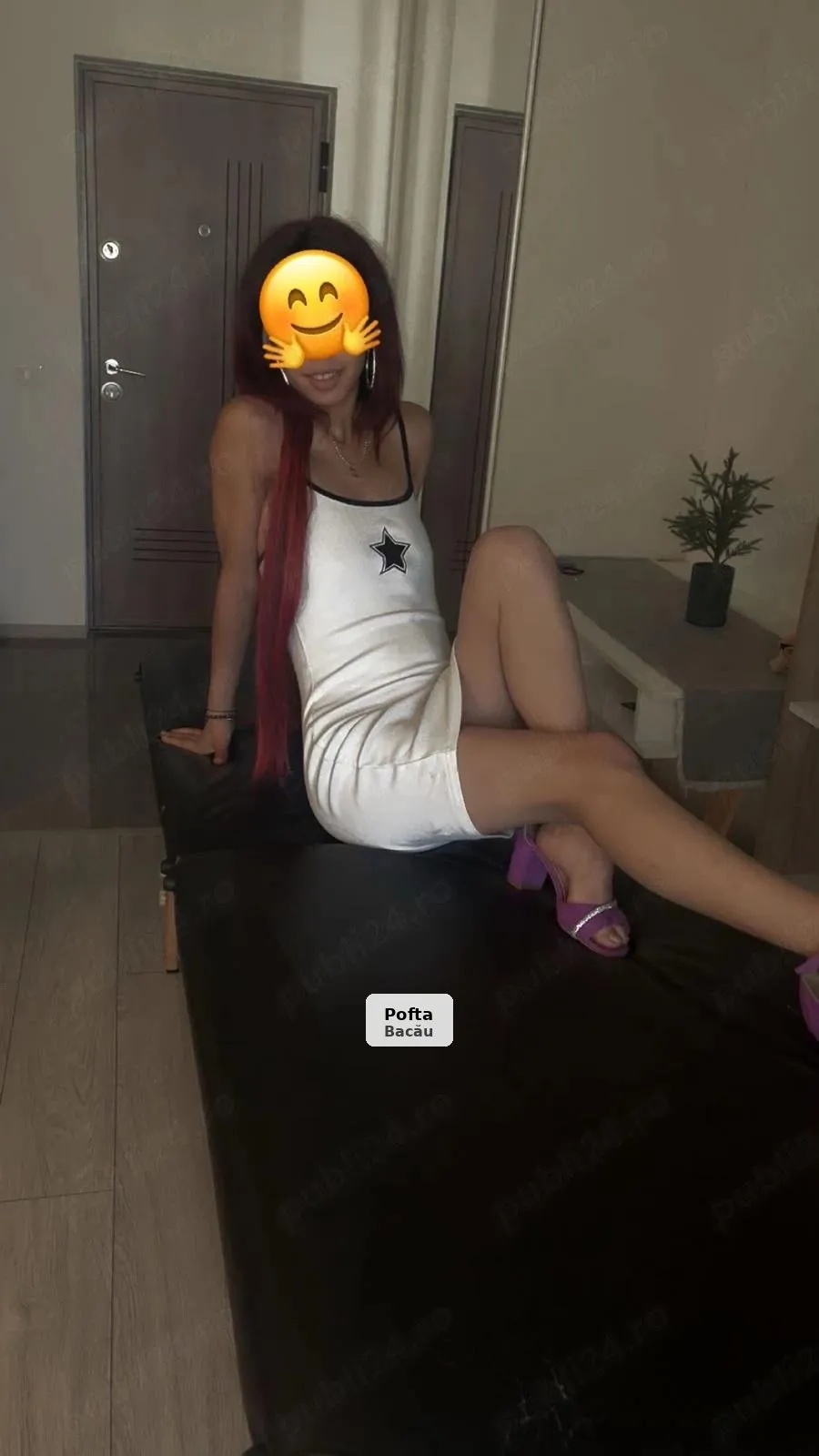 New in town, tasty redhead - 1/2