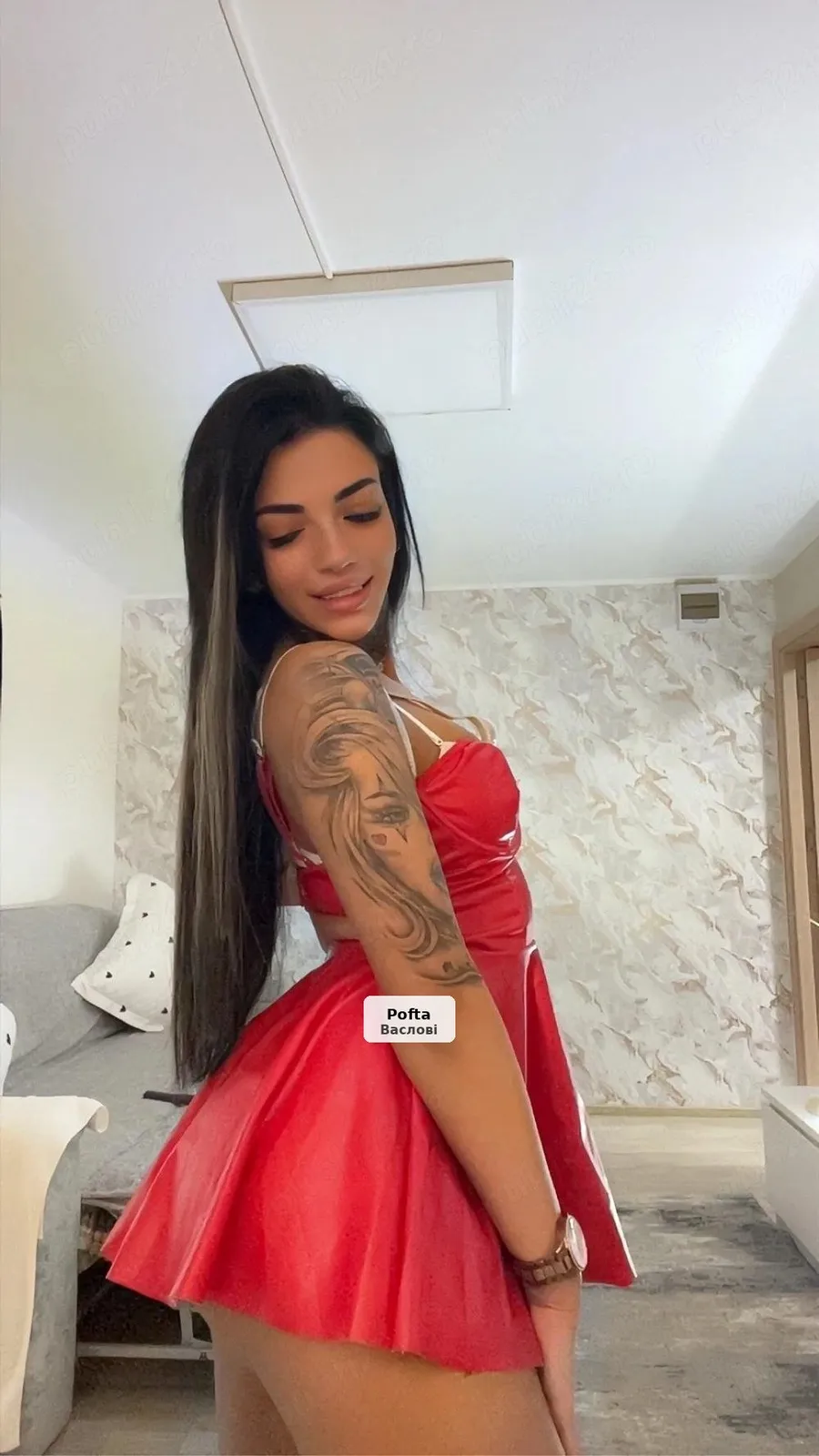 Rebecca - Bună! - 1/4