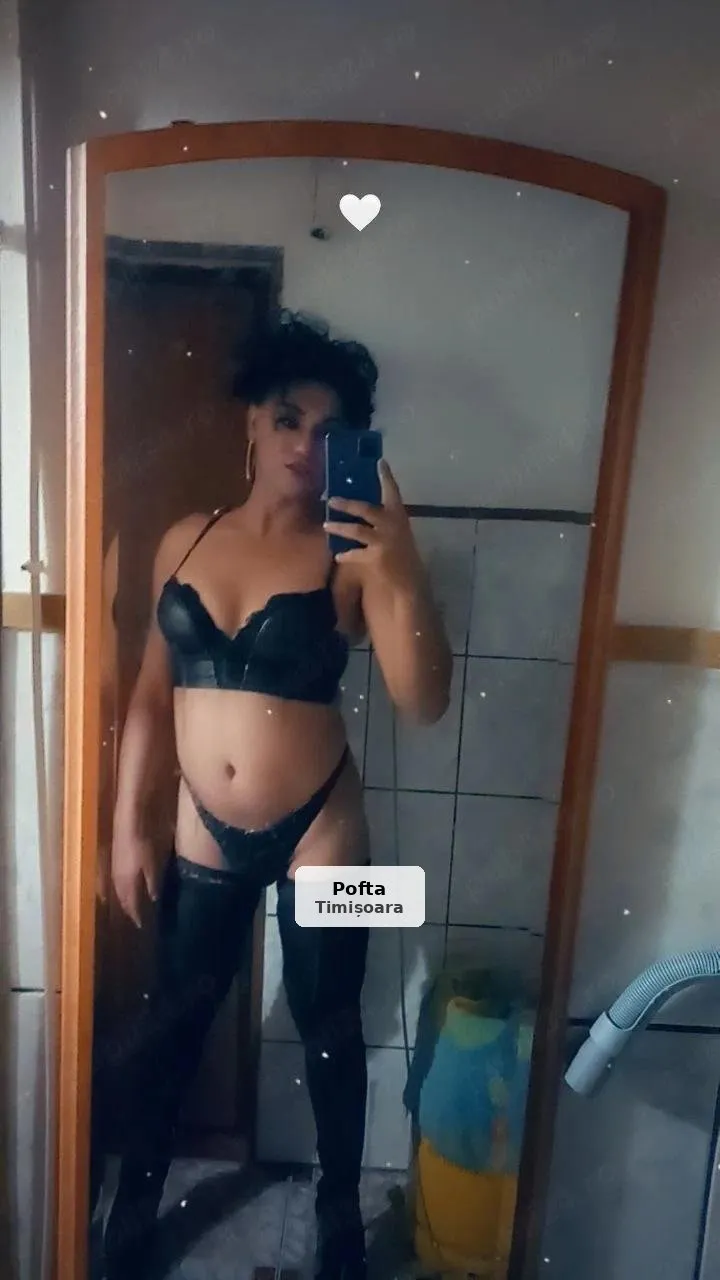Trans fotomodel cu forme - 1/4