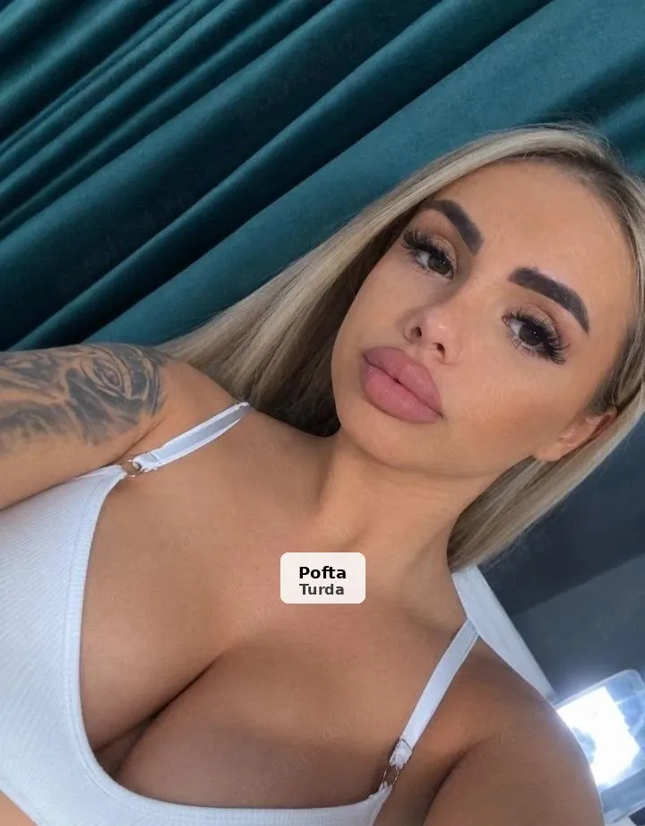 Eve, attractive and discreet blonde - 1/3