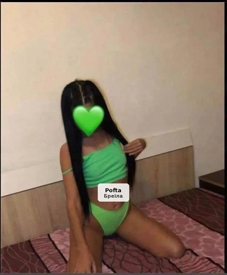 Elegant, Educated, and Discreet Brunette - 1/1